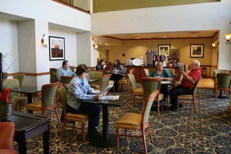 Hampton Inn Clinton Restaurant photo